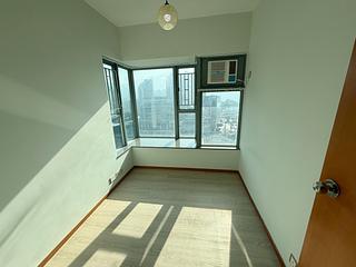 Tung Chung - Seaview Crescent 13