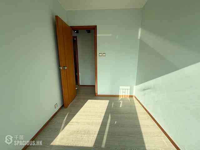 Tung Chung - Seaview Crescent 14