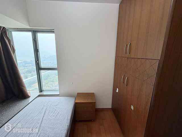 Tung Chung - Seaview Crescent 02