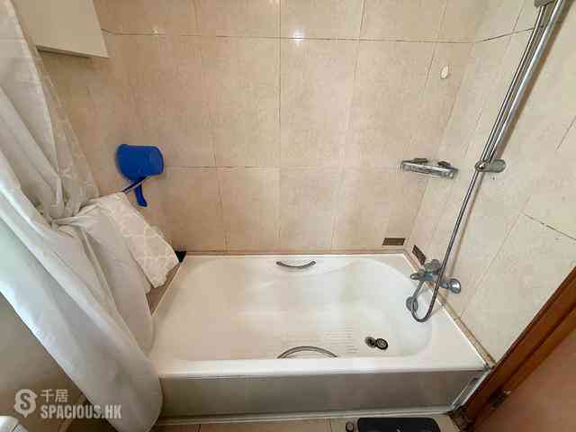 Tung Chung - Seaview Crescent 04