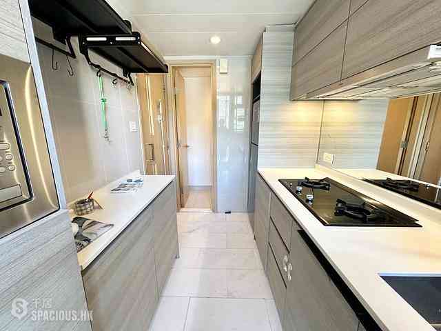 Tung Chung - The Visionary 14