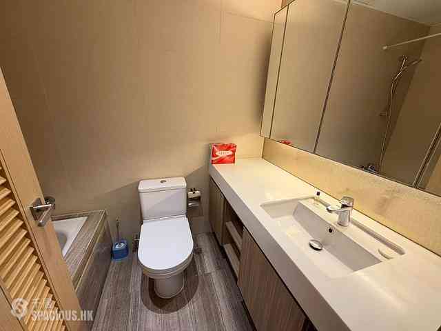 Tung Chung - The Visionary 12