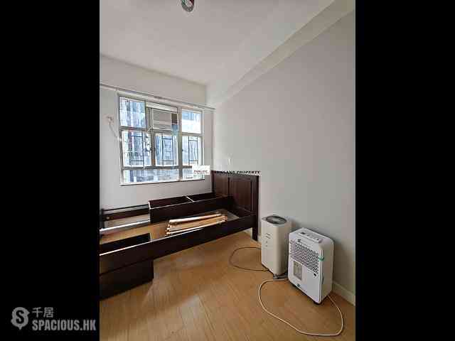 Wan Chai - Eastman Court 05