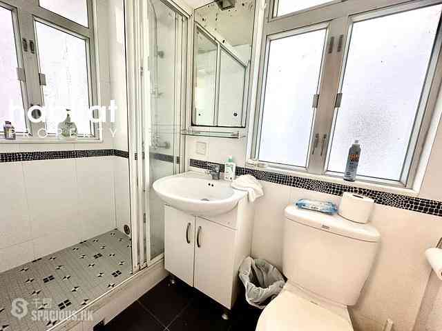 Poho - 204, Hollywood Road 08