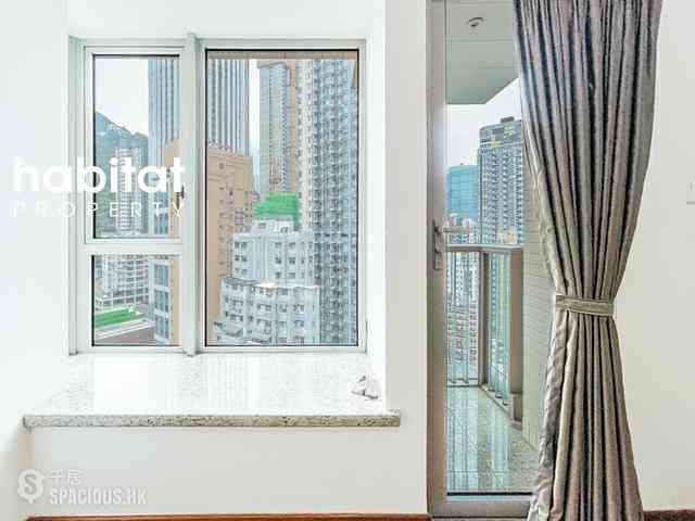 Wan Chai - The Avenue Phase 1 03