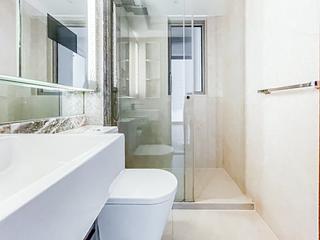 Wan Chai - The Avenue Phase 1 07