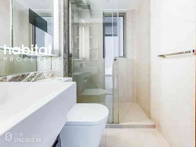 Wan Chai - The Avenue Phase 1 07