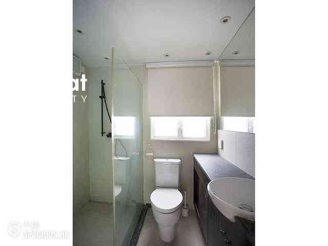 Poho - 47, Square Street 03