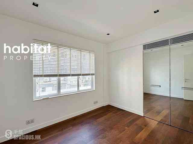 Happy Valley - 9, Broom Road 13