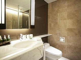 Admiralty - Conrad Hong Kong 10