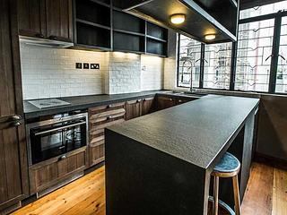 Central - 28, Peel Street 04
