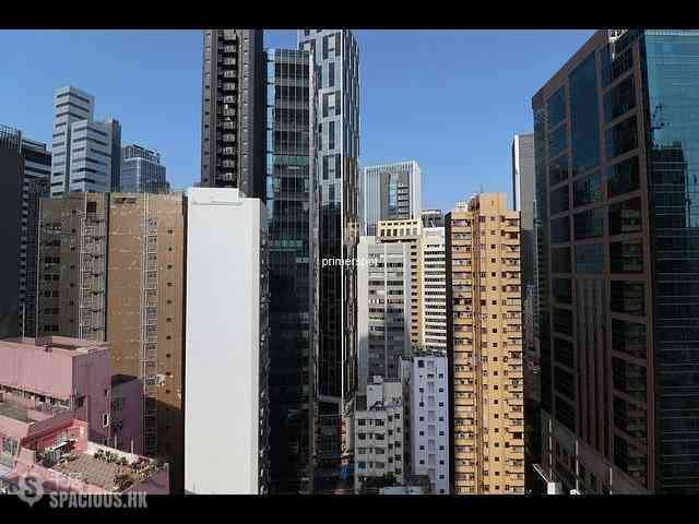 Wan Chai - Man On House 09