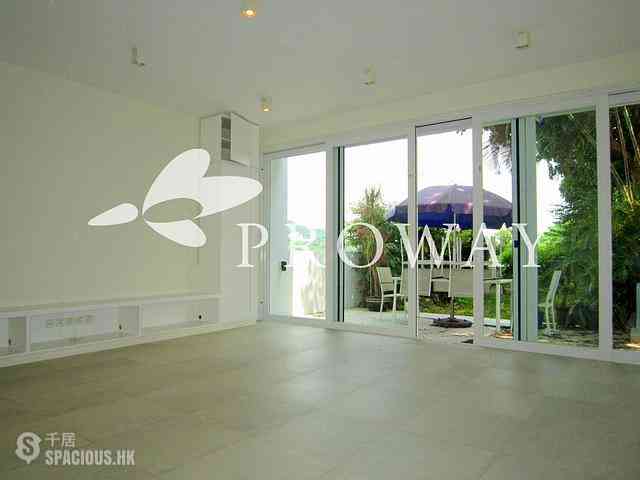 Clear Water Bay - Villa Pergola 03