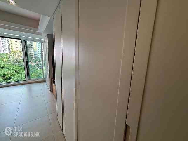 Poho - 236, Hollywood Road 09