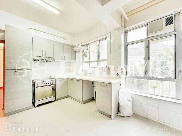 The Peak - Vivian Court 12