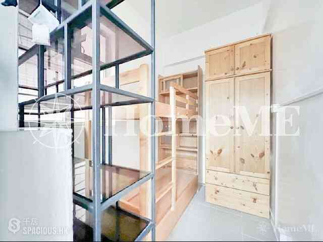 The Peak - Vivian Court 13