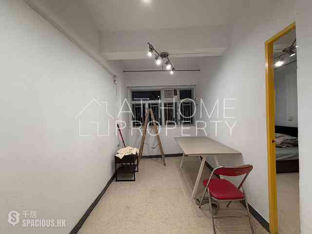 Wan Chai - Cheong Ip Building 01