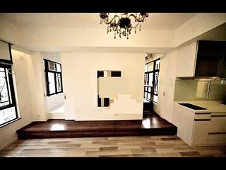 Mid Levels Central - Good View Court 05