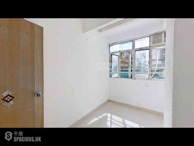Wan Chai - 40-42, Cross Street 07