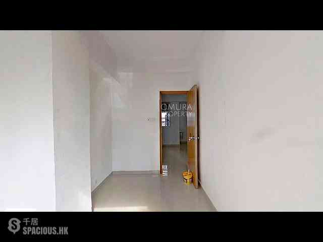 Wan Chai - 40-42, Cross Street 08