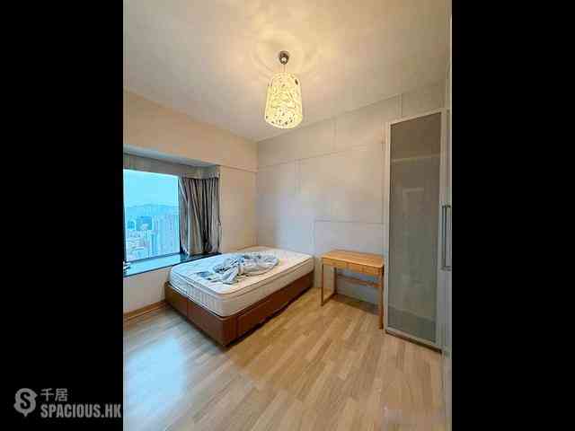 Fortress Hill - Le Sommet Block 1 03