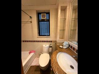 Fortress Hill - Le Sommet Block 1 04