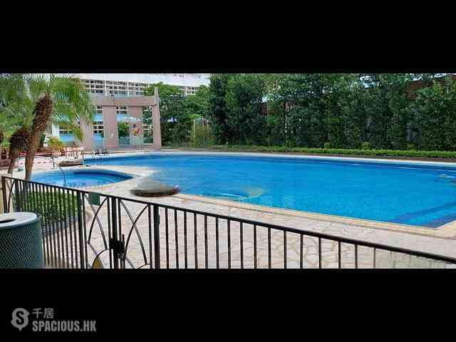 Fortress Hill - Le Sommet Block 1 05