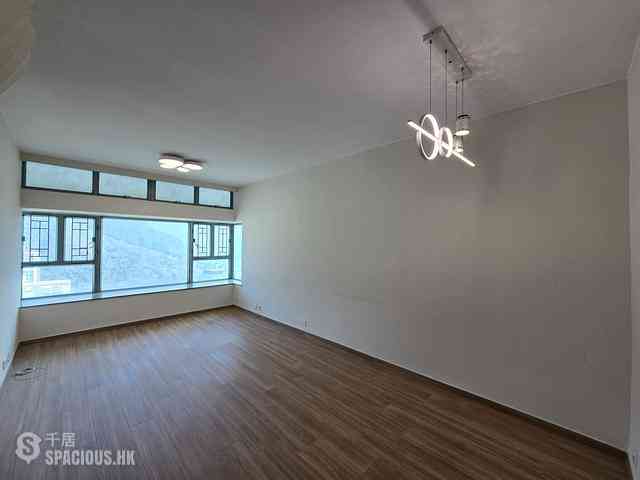 Tung Chung - Tung Chung Crescent 01