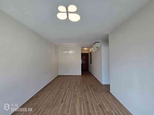 Tung Chung - Tung Chung Crescent 06