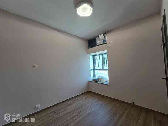 Tung Chung - Tung Chung Crescent 10