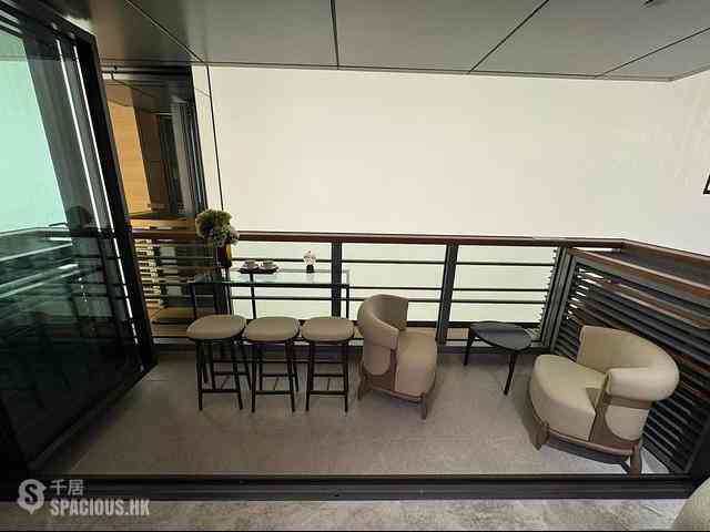 Central - Central Residence by the Park 05