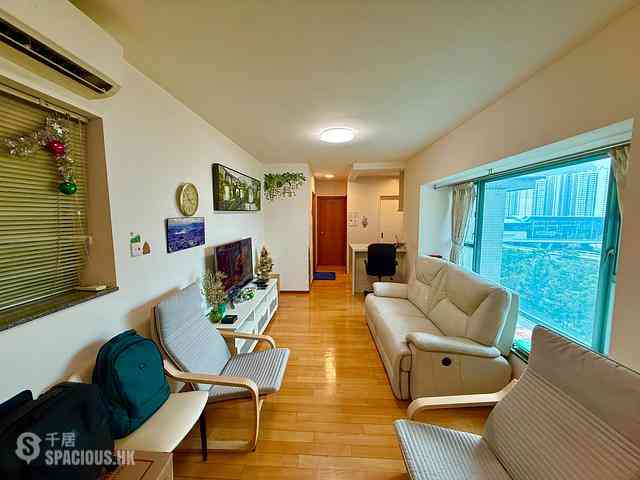 Tung Chung - Seaview Crescent 01