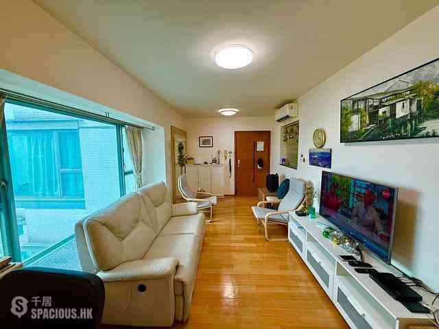 Tung Chung - Seaview Crescent 02