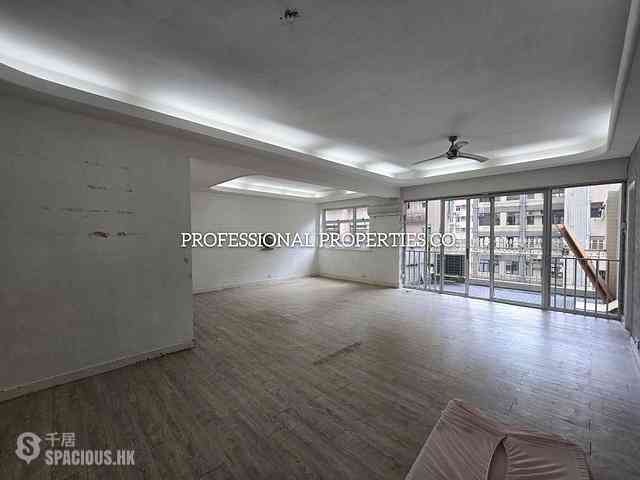 Mid Levels Central - Emerald Court 03