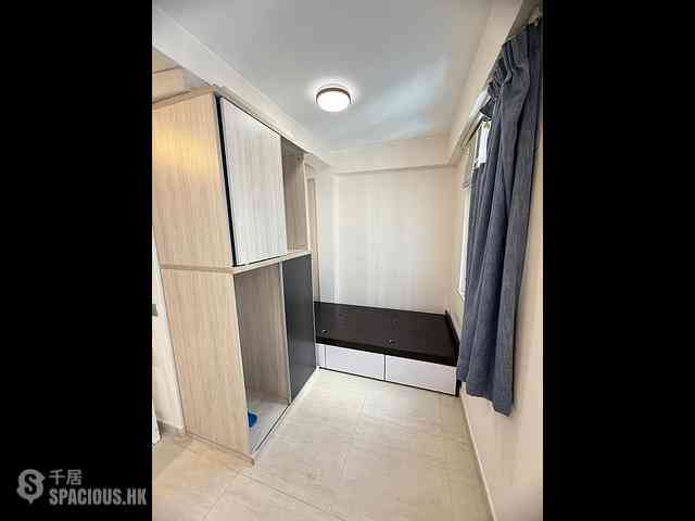 Sai Ying Pun - Fung Yu Building 03