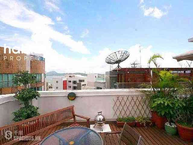Pok Fu Lam - Bisney Terrace 01