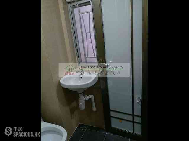 Sai Ying Pun - 291-293, Queen's Road West 03