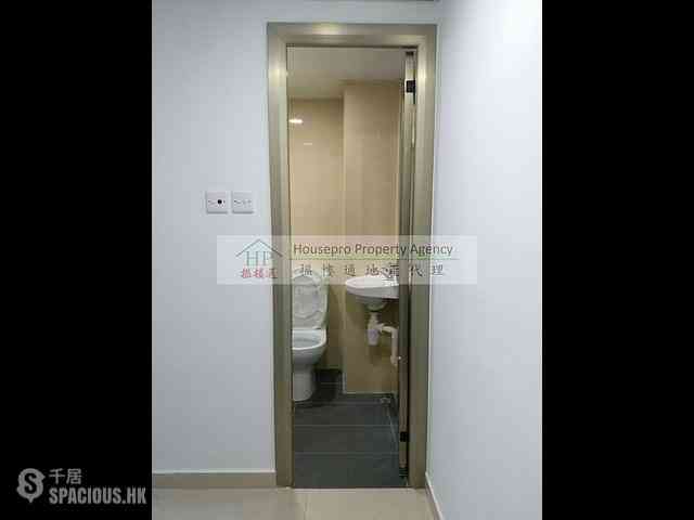 Sai Ying Pun - 291-293, Queen's Road West 04