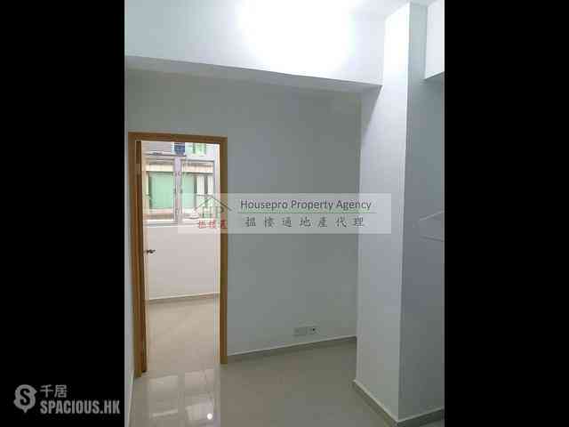 Sai Ying Pun - 291-293, Queen's Road West 11