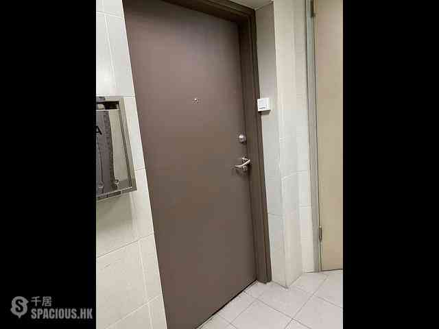 Wan Chai - Kingswell Commercial Tower 03