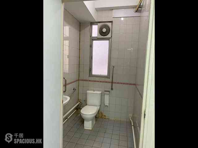 Wan Chai - Kingswell Commercial Tower 07