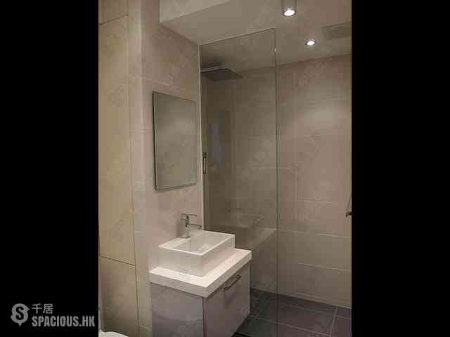 Sai Ying Pun - Hing Yip Building 02