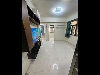 Cheung Sha Wan - Wing Fat Building 02
