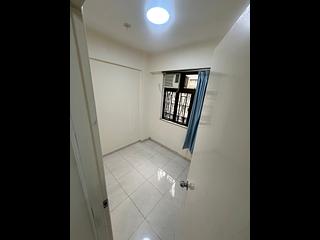 Cheung Sha Wan - Wing Fat Building 06