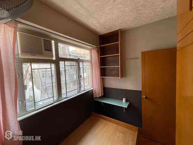 Sham Shui Po - Sun Wing Building 02