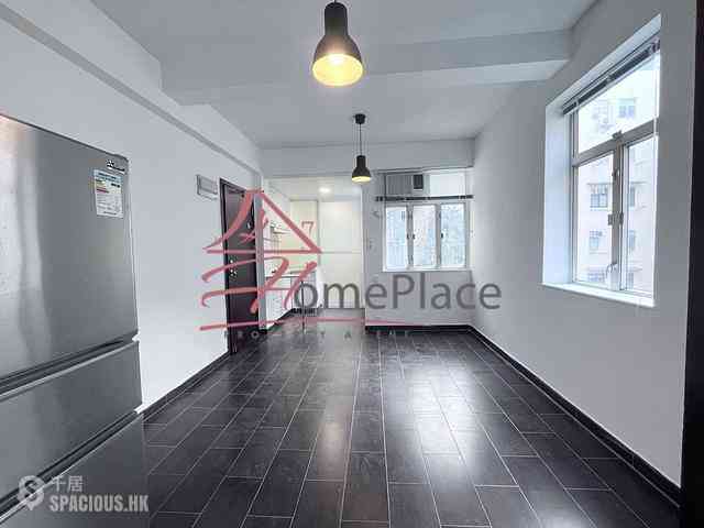 Central - 18, Gough Street 01