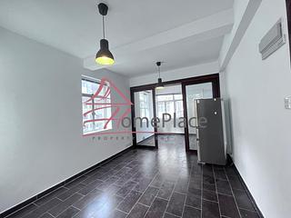 Central - 18, Gough Street 02