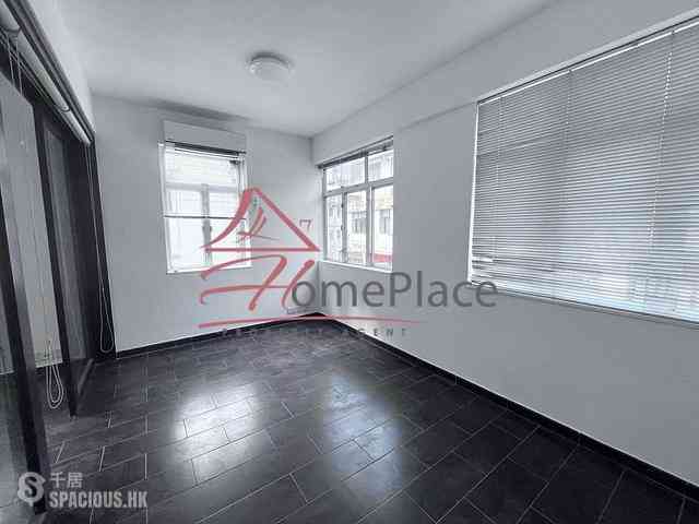Central - 18, Gough Street 05