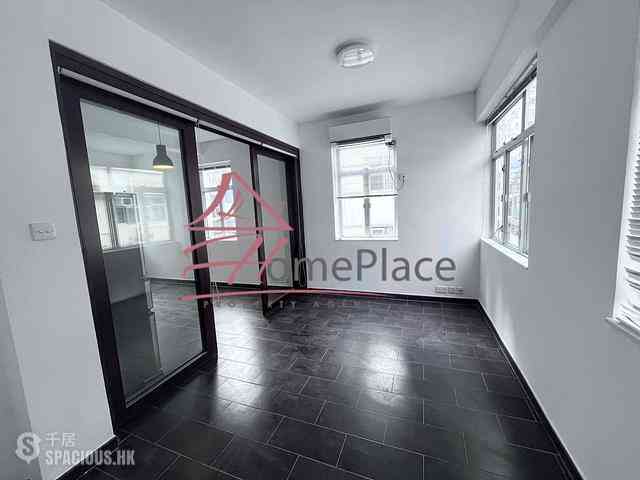 Central - 18, Gough Street 06