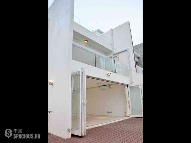 Clear Water Bay - Capital Villa 01